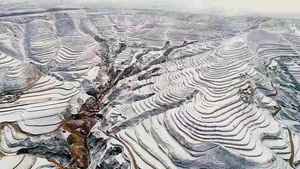 甘肃旱塬梯田雪韵