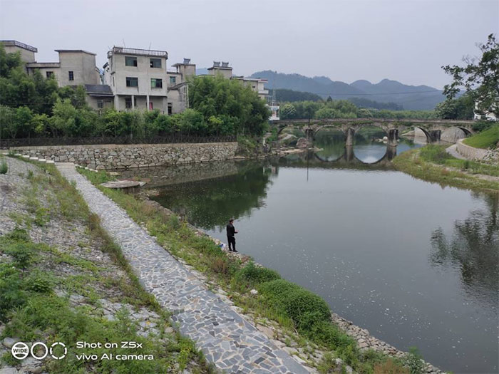 歙县富资河小流域水土保持综合治理.jpg