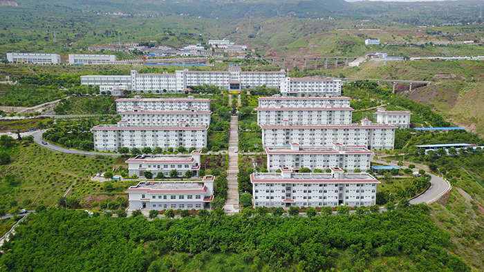 3乌东德新村营地.jpg