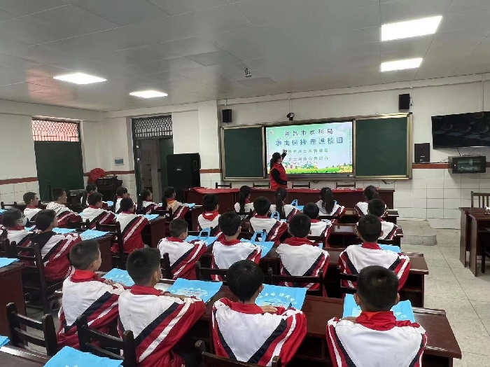2023年3月22日到隆昌市双凤镇中心学习进行水土保持科普教育1.jpg